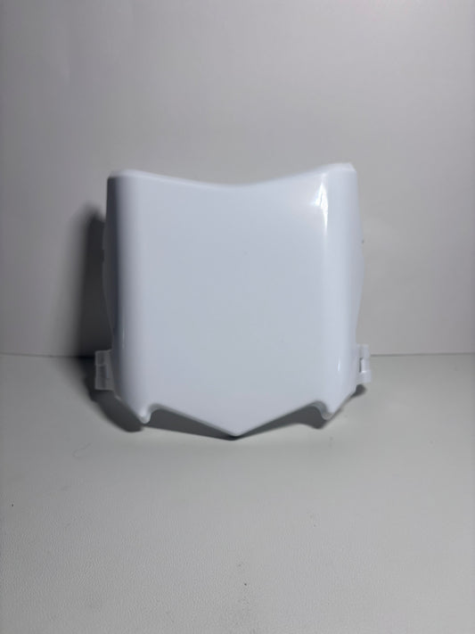 Glossy white moto cuts plate