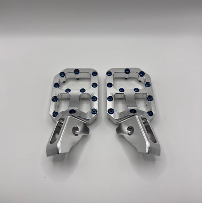 Ultra bee titanium pegs