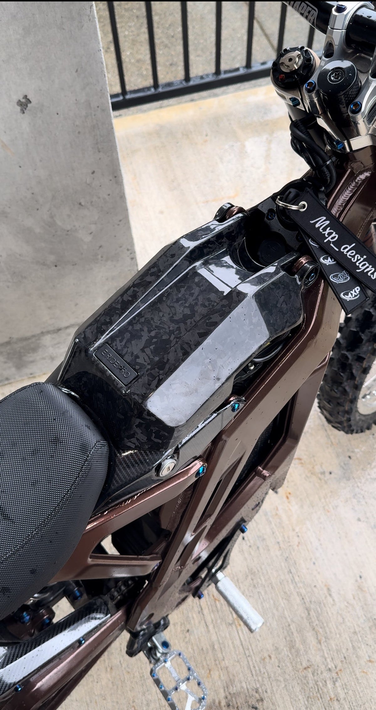 Eride carbon fiber battery lid 4-5 week pre order