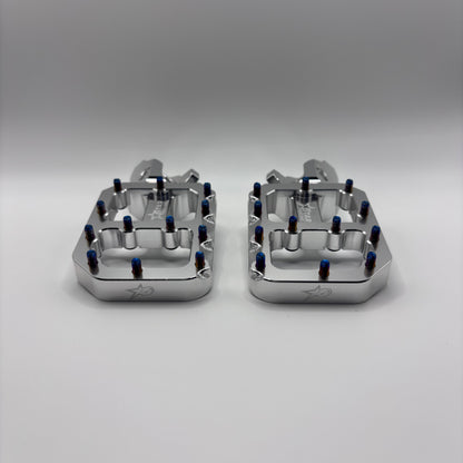 Ultra bee titanium pegs